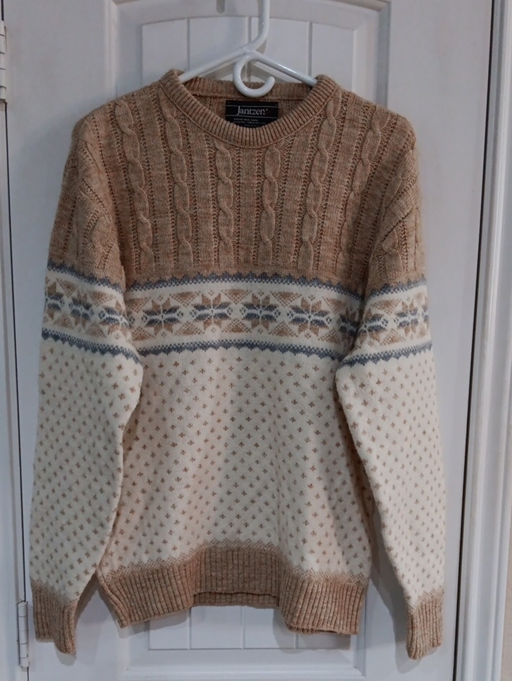Vintage Jantzen Nordic Fair Isle Cable Knit Sweater L Made in USA